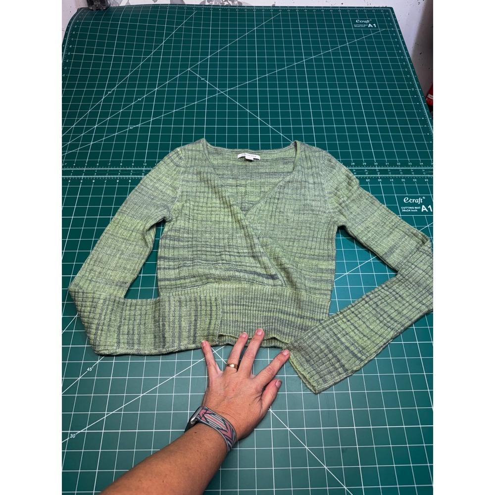 American Eagle Women Green Space Dye Ribbed Wrap Surplice Cropped Sweater Medium